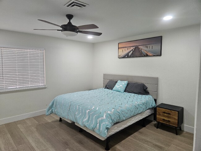 Foto del edificio - 105 Marigold Ln