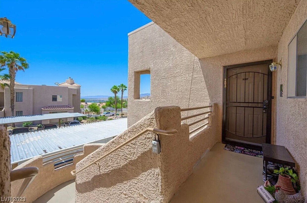 Foto principal - 2 br, 2 bath House - 2240 Highpointe Dr #203