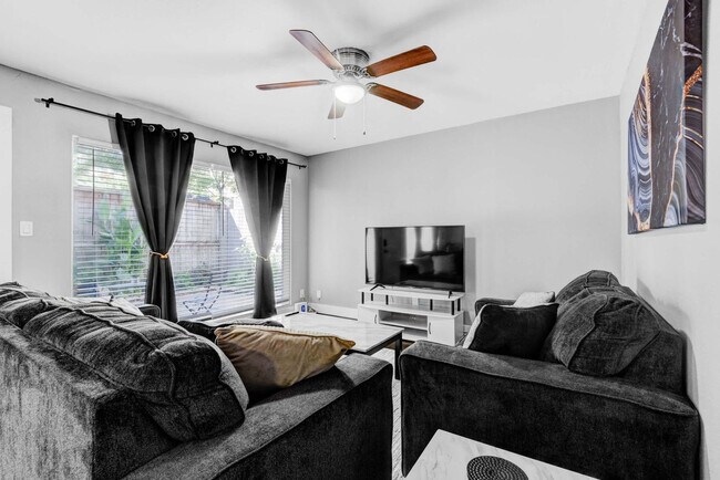 Foto del edificio - 2216 Hazard St