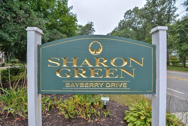 Building Photo - 19 Bayberry Dr