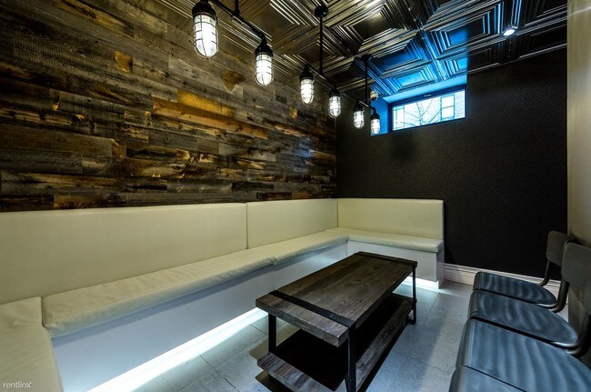 Foto del edificio - 1 br, 1 bath Apartment - 74 Maujer St