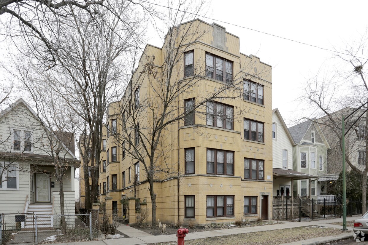 Primary Photo - Sawyer Apts