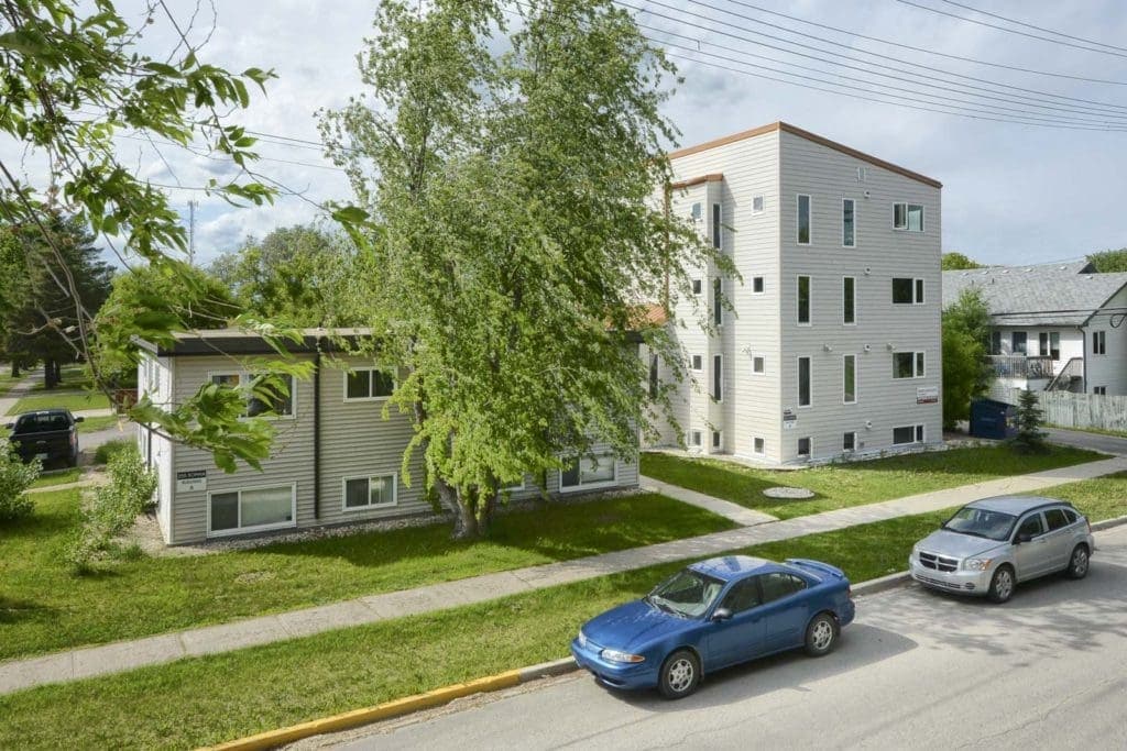 Primary Photo - Warren Apartments