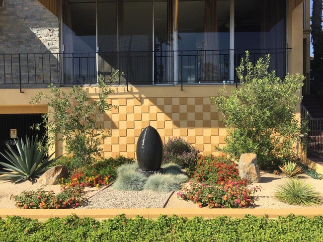 Foto del edificio - 3515 E Ocean Blvd