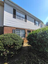 Building Photo - 9 Fonda Dr
