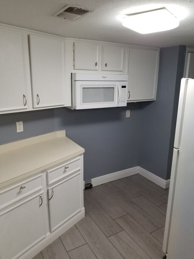 Foto del edificio - 4004 Dream Oak Pl
