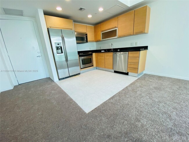 Building Photo - 951 Brickell Ave