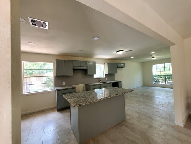 Foto del edificio - 22019 Kenchester Dr