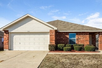 Building Photo - 1815 Northridge Dr