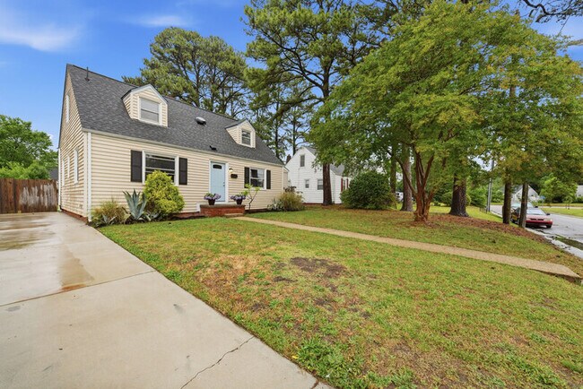 Foto del edificio - 8037 Crescent Rd