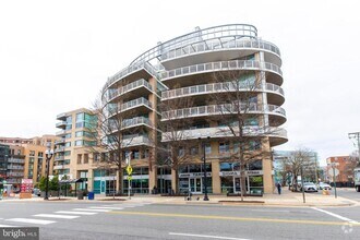 Building Photo - 3409 Wilson Blvd