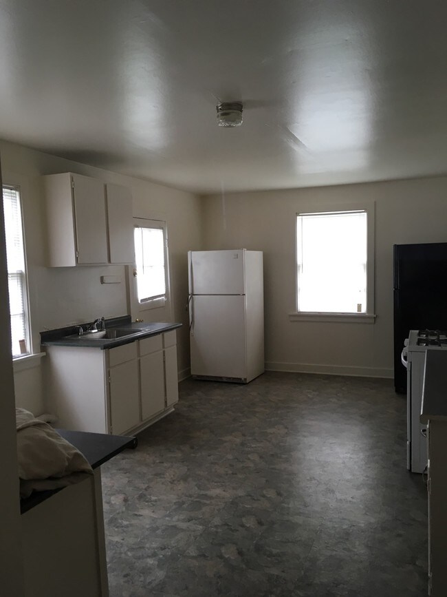 Foto del edificio - 2228 Cedar St