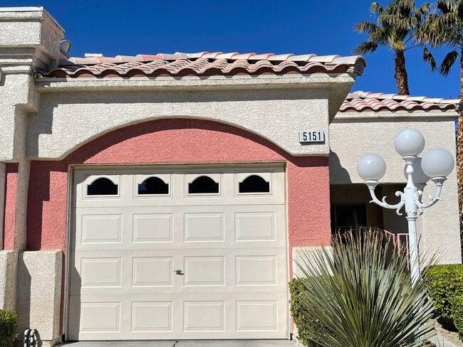 Foto del edificio - BRIARWOOD TOWNHOMES