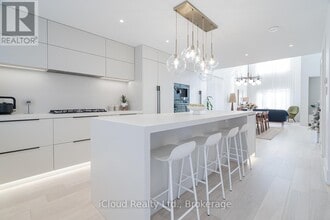 Building Photo - 5389 Kindos St