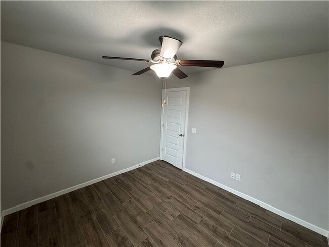 Building Photo - 189 S Geranium Ln