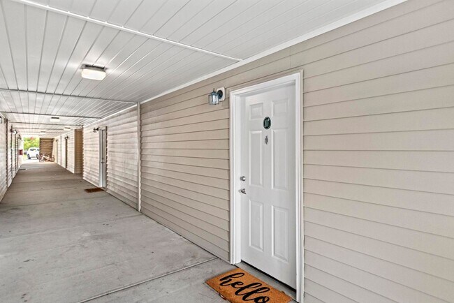 Foto del edificio - 2820 Bloomfield Ln