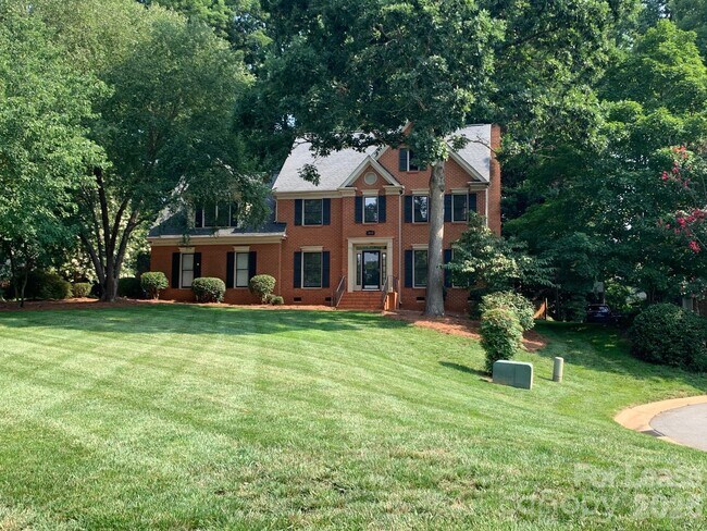 Foto del edificio - 9033 Pennyhill Dr