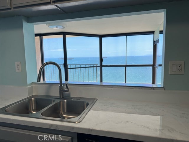 Building Photo - 1750 E Ocean Blvd