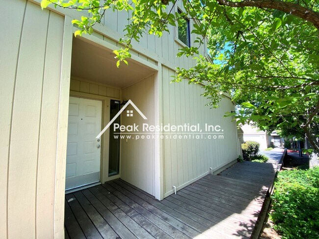 Foto del edificio - 3 br, 2.5 bath House - 12113 Summer Ridge ...
