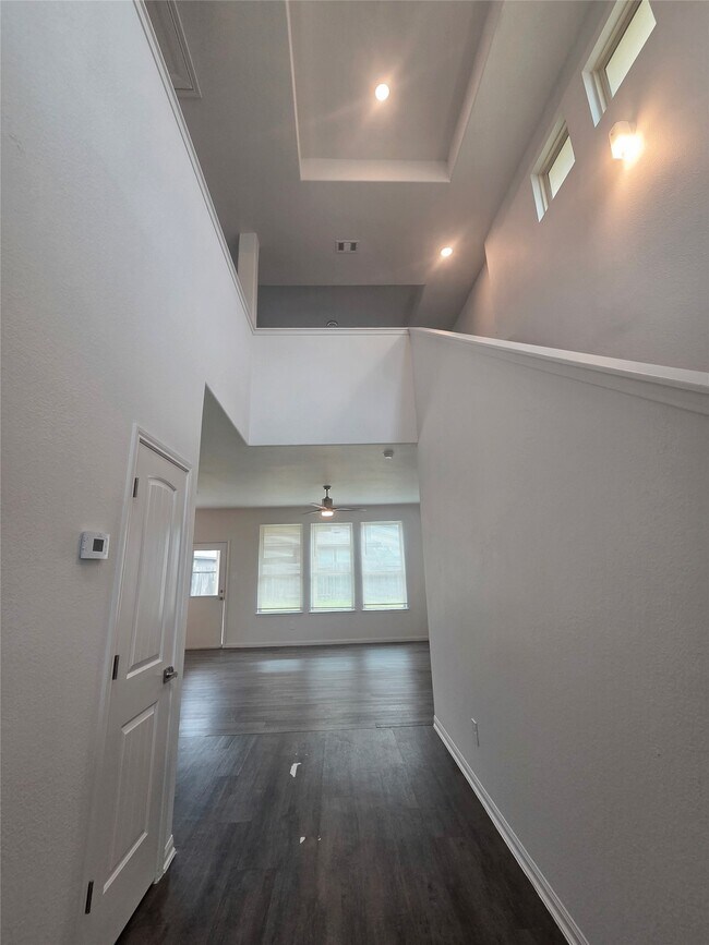 Building Photo - 7459 Wheatley Gardens Dr