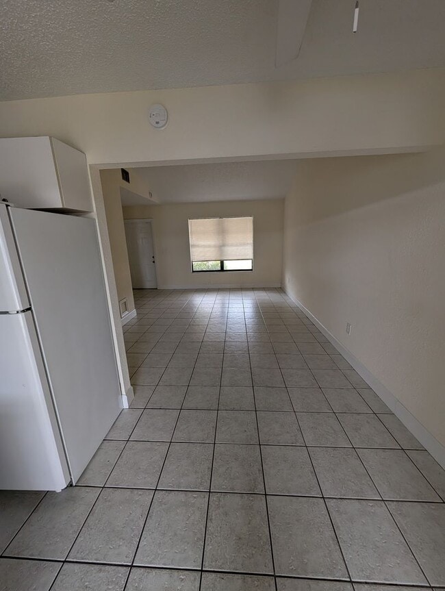 Building Photo - 1382 Birkdale Dr