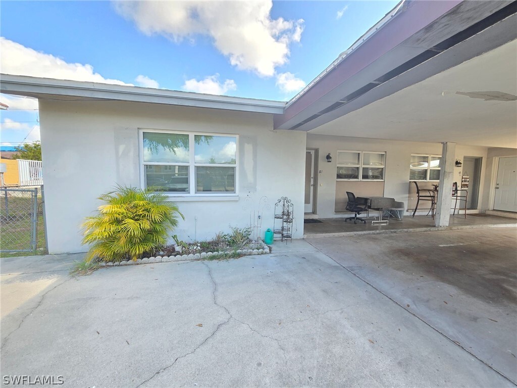 Foto principal - 221 Cape Coral Pkwy E