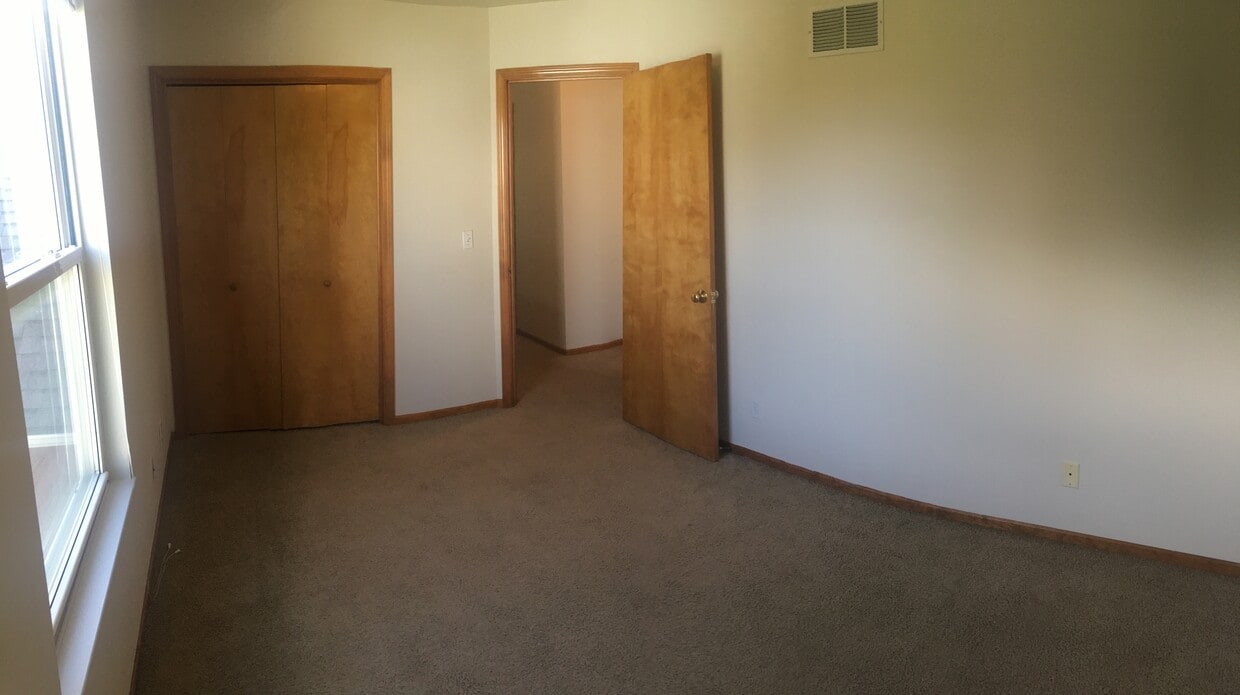 Primary Photo - 2509 Crestline Cir