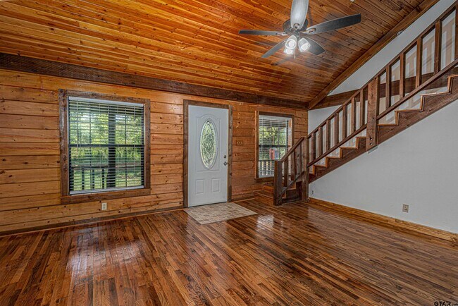Foto del edificio - 18737 Saddleback Ln