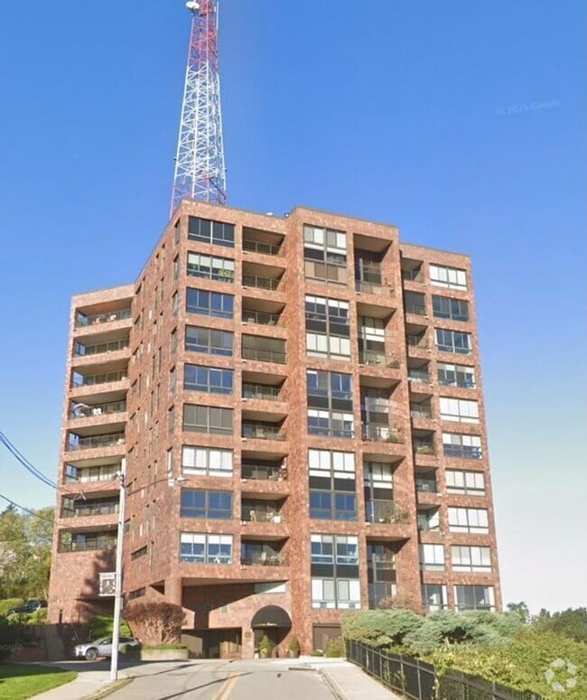 Building Photo - 1700 Grandview Ave