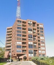 Building Photo - 1700 Grandview Ave