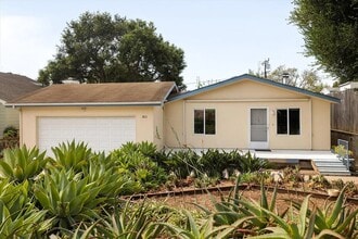Building Photo - 3831 Crescent Dr