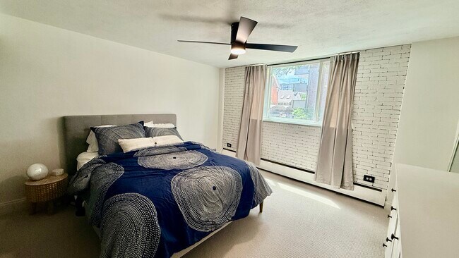 Foto del edificio - 1090 N Lafayette St