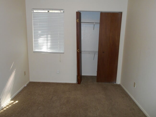 Building Photo - Yuhashi Properties1 (1606 Waterloo Trl)
