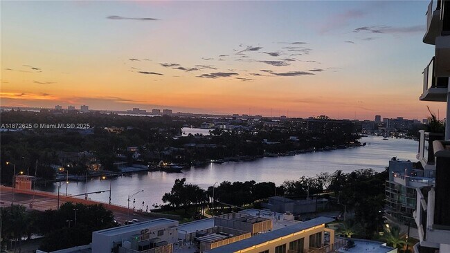 Building Photo - 6039 Collins Ave