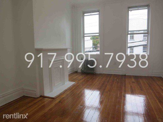 Primary Photo - 561 Onderdonk Ave