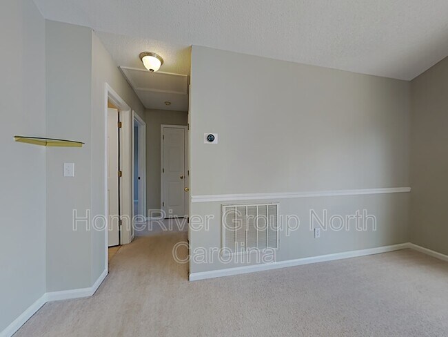 Foto del edificio - 3100 Ashe Croft Dr