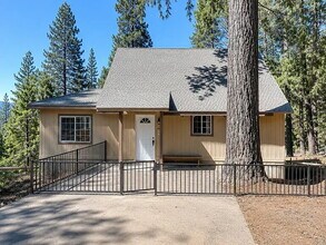 Building Photo - 2988 Bonanza St