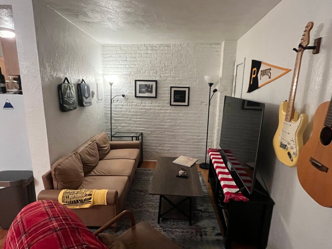 Foto principal - Cozy 1 bed 1 bath In historic North End