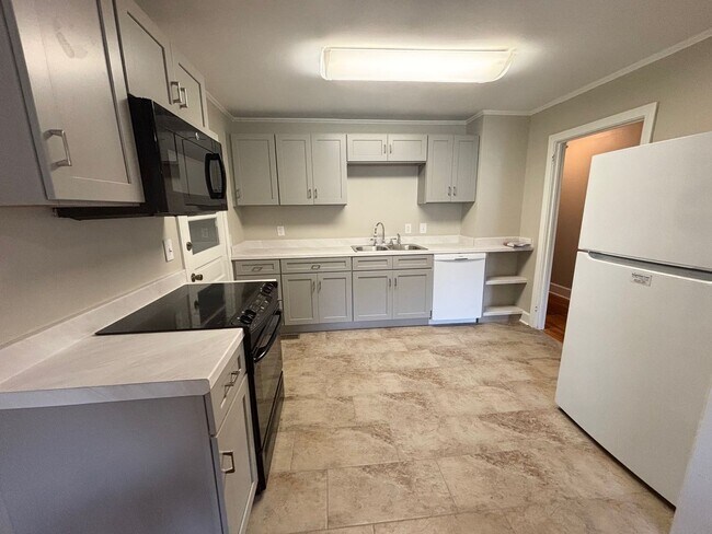 Foto del edificio - 3 Bedroom 1 Bath Home in Rosewood