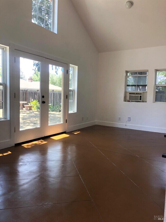 Foto del edificio - 334 Ridgway Ave