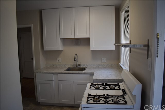 Building Photo - 677 N Rosemary Ln