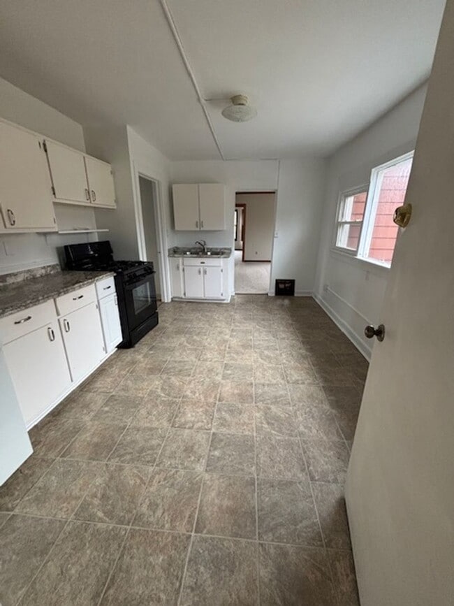 Building Photo - 316 Highland Ave