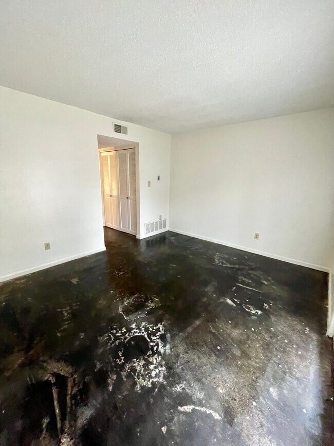 Foto del edificio - 3011 Fairview Dr