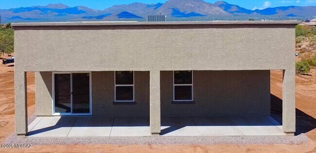 Foto del edificio - 7095 W Los Reales Rd
