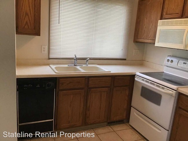 Foto del edificio - 4134-4140 Old Golf Rd