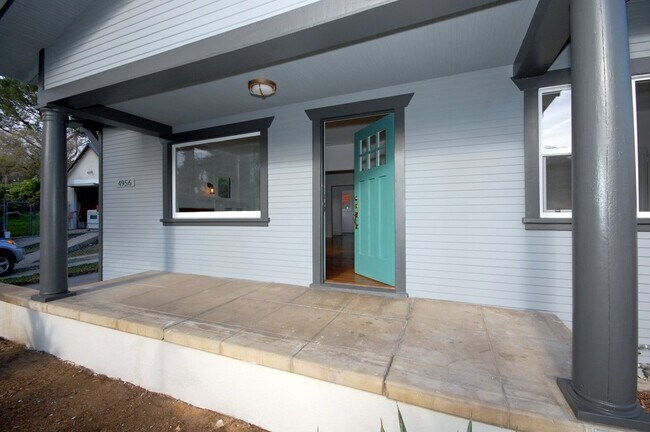 Foto del edificio - 4956 N North Maywood Ave