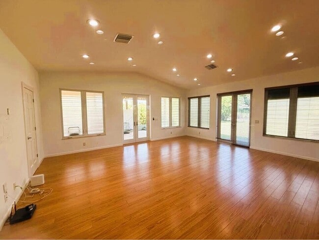 Building Photo - 1611 Carandis Rd
