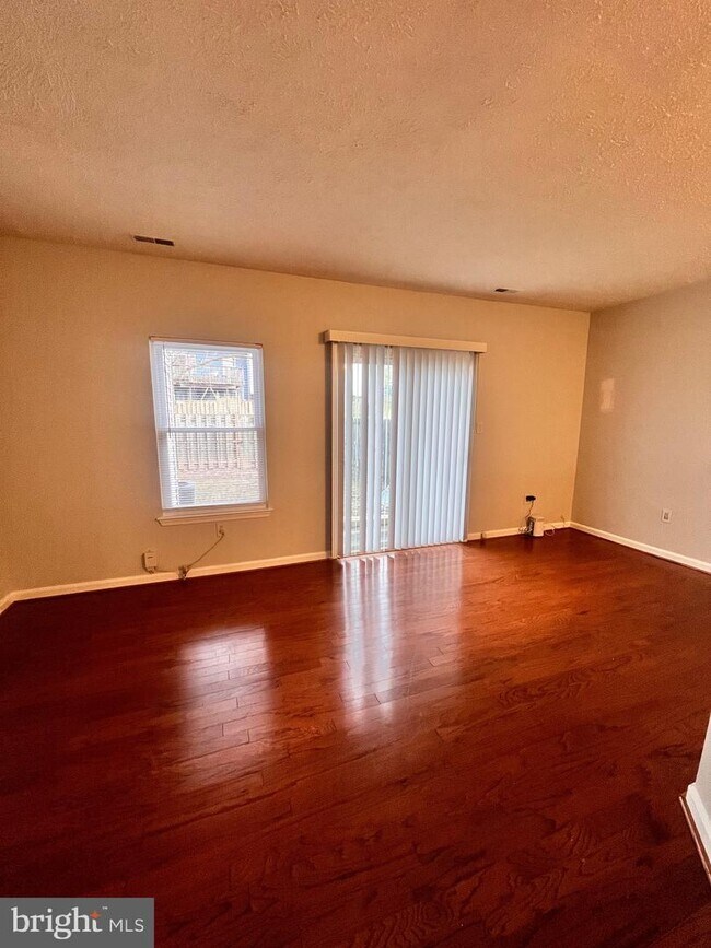 Foto del edificio - 7355 Shady Glen Terrace