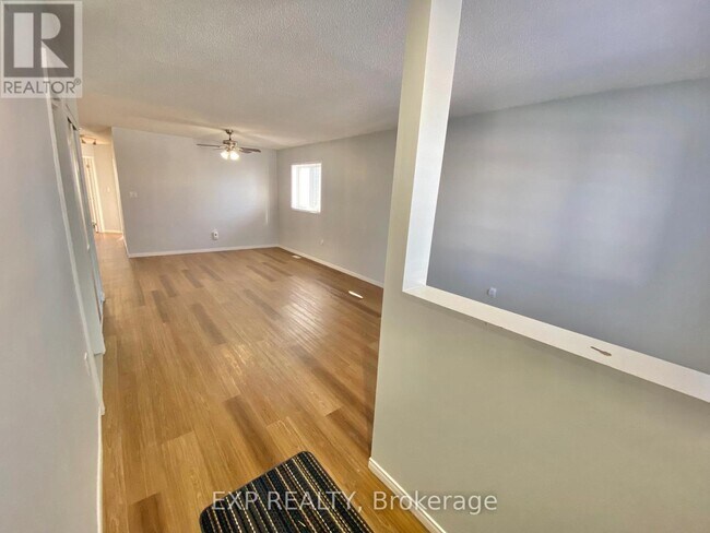 Building Photo - 55 Athabaska Rd