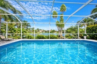 Building Photo - 3639 Kent Dr